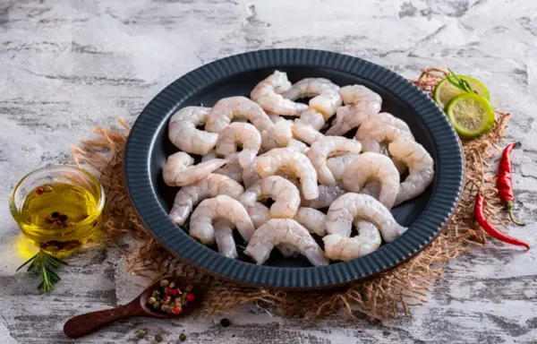 Fresh Medium Deshelled Prawns (1kg) – Tender, Juicy & Ready to Cook